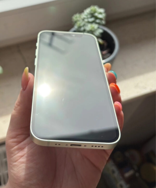 iPhone 12 mini - Image 4